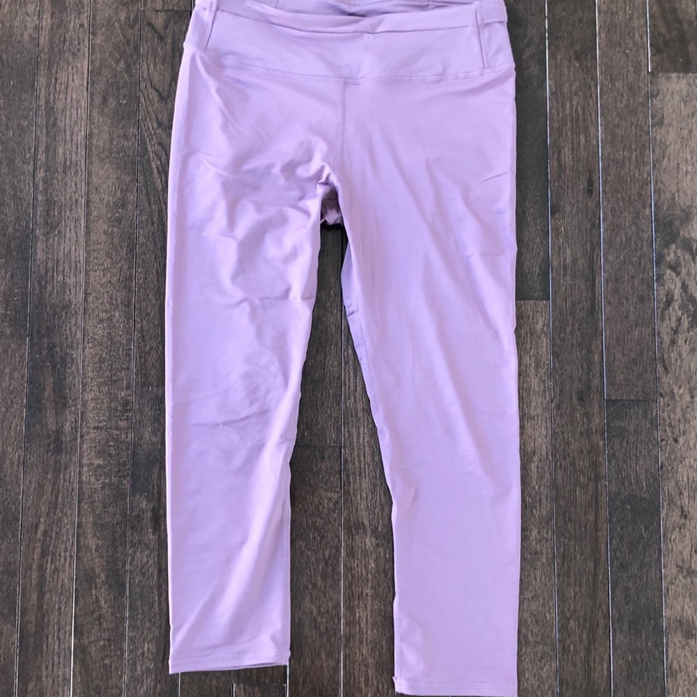 Fabletics cropped leggings